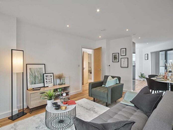 2 Bedroom Flat To Rent In Orchestra House, Ilford, IG1