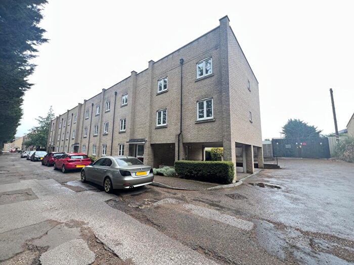 2 Bedroom Flat For Sale In Old Station Place, Chatteris, Cambs., PE16
