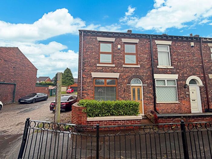 3 Bedroom End Terrace House To Rent In Manchester Road, Westhoughton, BL5