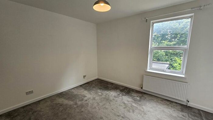2 Bedroom Apartment To Rent In Clapham Square, Leamington, CV31