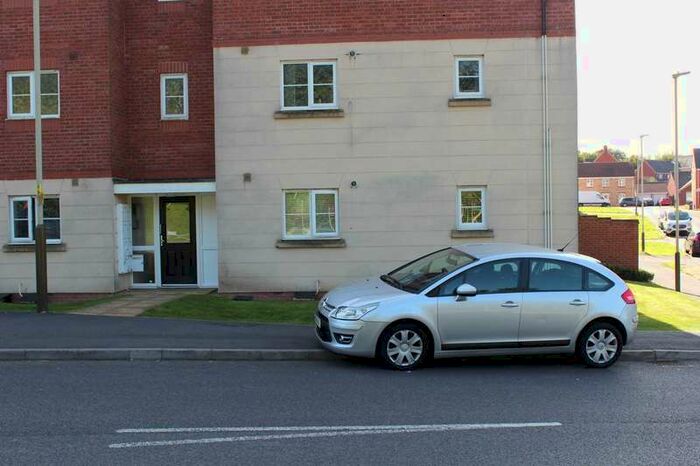 2 Bedroom Flat To Rent In Kestrel Lane, Hamilton, Leicester, LE5