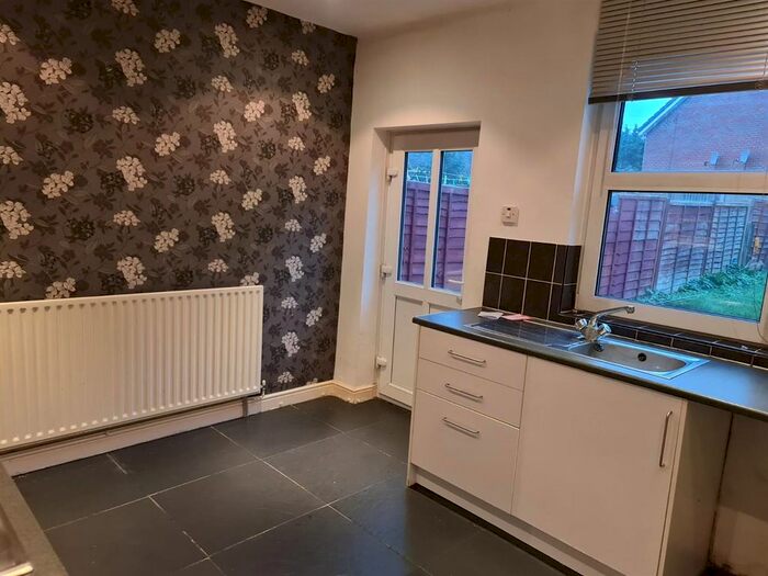 2 Bedroom Property To Rent In Gill Street, Dudley, DY2