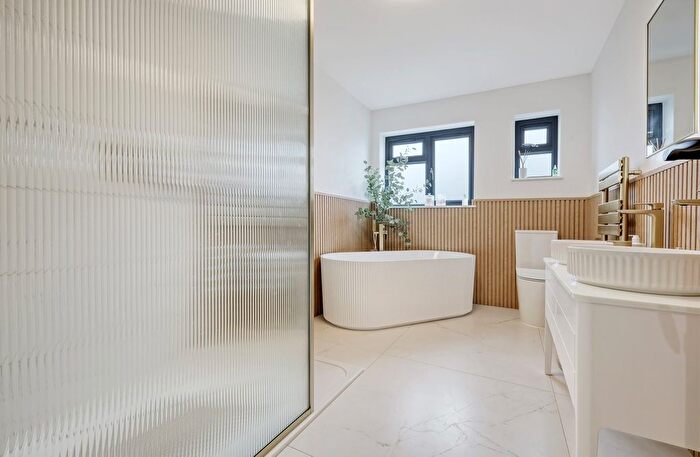5 Bedroom Detached House For Sale In Bell Lane, Kesgrave, Ipswich, IP5