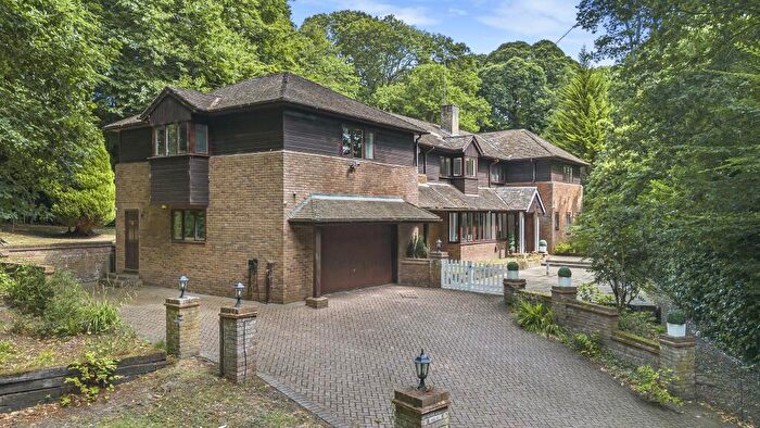 6 Bedroom Detached House For Sale In Orchard Road, Tewin, Welwyn, AL6