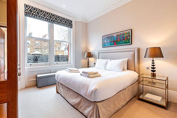 1 Bedroom Flat To Rent In Rosary Gardens, London, SW7