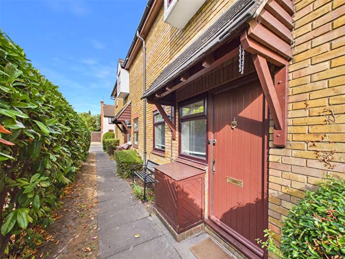1 Bedroom Terraced House To Rent In Partridge Road, Hampton, TW12