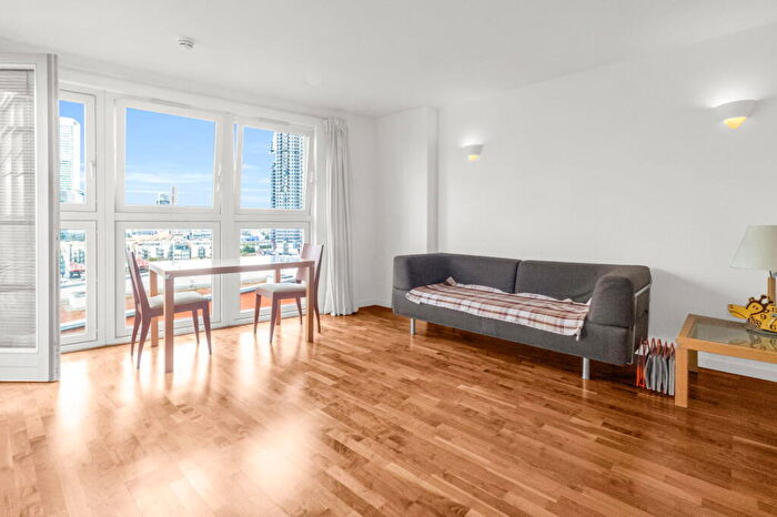 1 Bedroom Flat For Sale In New Providence Wharf, Fairmont Avenue, London, E14