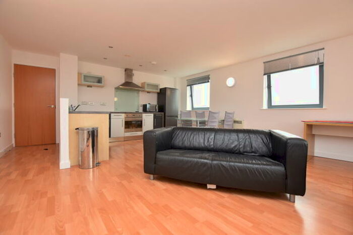 2 Bedroom Apartment To Rent In West One Tower, Cavendish Street, S3