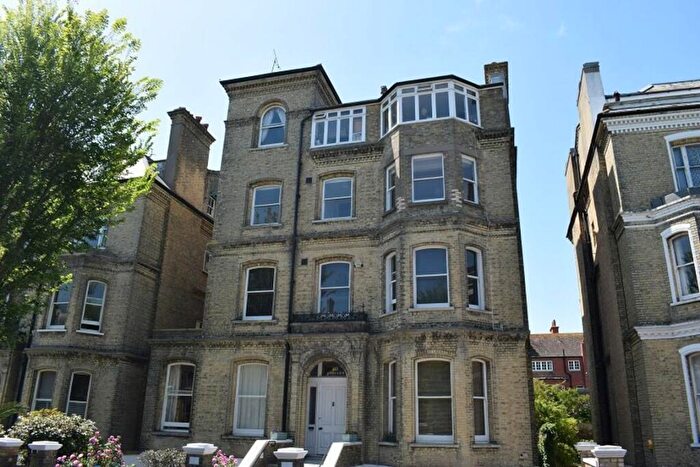 2 Bedroom Flat To Rent In Second Avenue, Hove, East Sussex, BN3