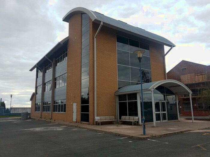 2 Bedroom Apartment To Rent In Goodrich Mews, Dudley, DY3