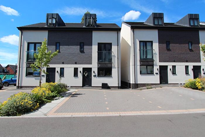 3 Bedroom Semi Detached House To Rent In Tulip Street, Beeston, NG9