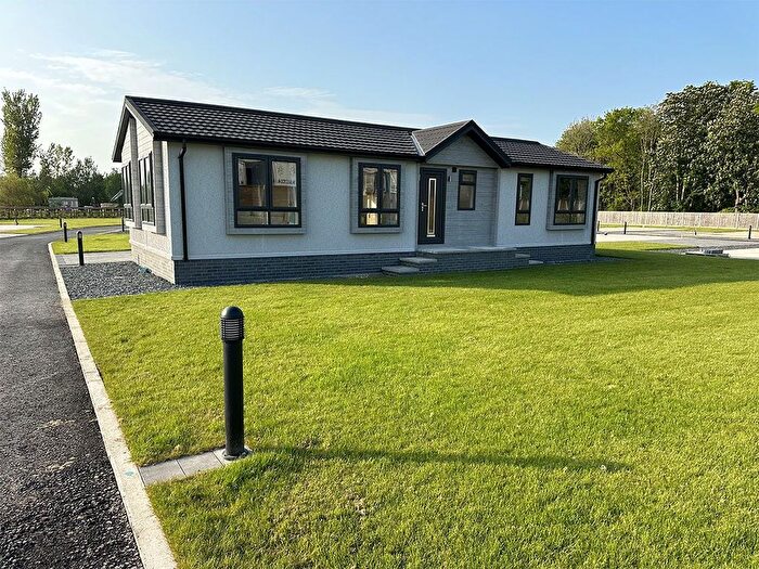 2 Bedroom Park Home For Sale In Gatenby, Northallerton, DL7