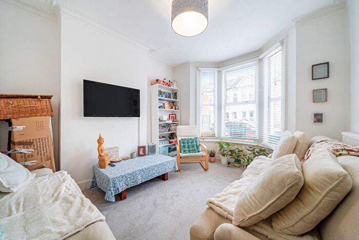 1 Bedroom Flat To Rent In Jessamine Road, Hanwell, London, W7