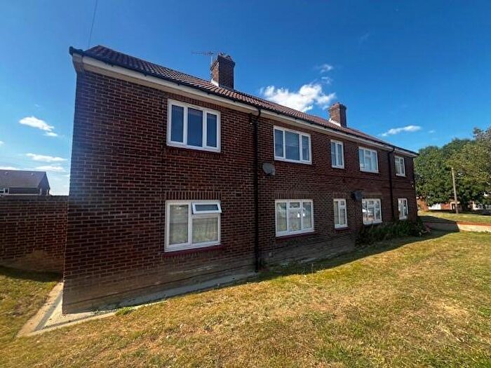 2 Bedroom Apartment To Rent In Lawrance Square, Gravesend, DA11