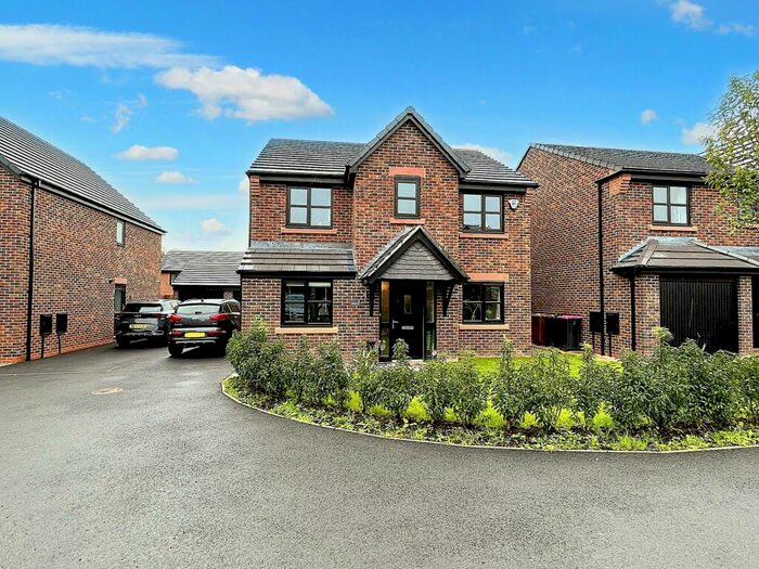 4 Bedroom Detached House To Rent In Merino Grove, Swinton, M27