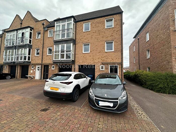 4 Bedroom End Of Terrace House To Rent In Red Admiral Court, Little Paxton, PE19