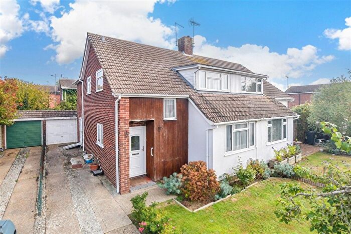 4 Bedroom Semi Detached House For Sale In Chaplin Drive, Headcorn, Ashford, Kent, TN27