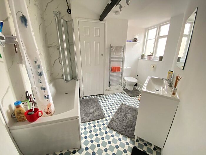 2 Bedroom Cottage For Sale In Beccles Road, Loddon, NR14