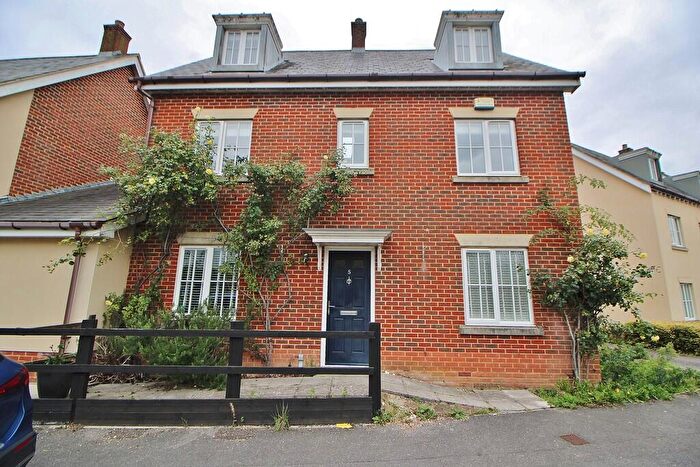 6 Bedroom Detached House For Sale In Hatchmore Road, Waterlooville, PO7