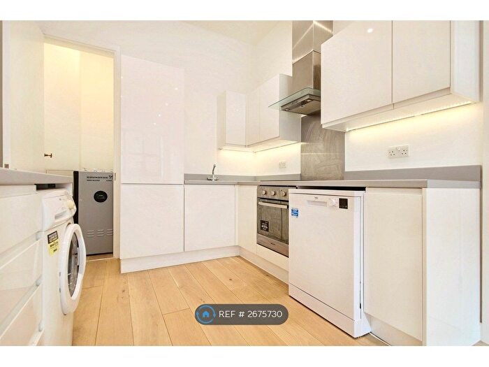 1 Bedroom Flat To Rent In Colne House, London, E1