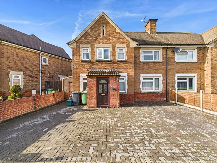 4 Bedroom Semi Detached House For Sale In Coney Hill Road, Gloucester, Gloucestershire, GL4