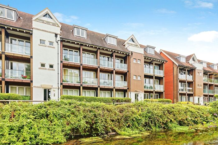 2 Bedroom Flat For Sale In The Rope Walk, Canterbury, CT1