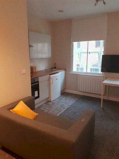 1 Bedroom Private Hall To Rent In Ullswater Road, Lancaster, LA1