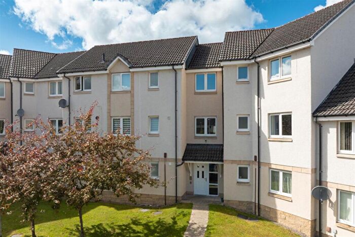 2 Bedroom Flat For Sale In Culduthel Mains Court, Culduthel, Inverness, IV2