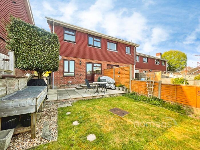 3 Bedroom Semi-Detached House For Sale In Cedar Close, Kings Worthy, Winchester, SO23