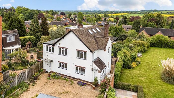 5 Bedroom Detached House For Sale In High Street, Flore, Northamptonshire, NN7