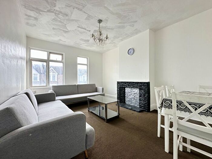 1 Bedroom Flat To Rent In Upper Wickham Lane, Welling, DA16