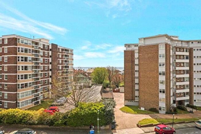 2 Bedroom Flat To Rent In Furze Hill, Hove, East Sussex, BN3