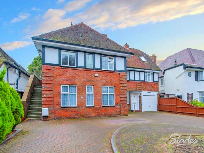 2 Bedroom Flat To Rent In Villamarina, Boscombe Cliff Road, Boscombe Spa, BH5