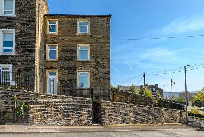 3 Bedroom Terraced House For Sale In Gratrix Lane, Sowerby Bridge, West Yorkshire, HX6