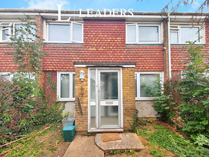 1 Bedroom Terraced House To Rent In Chichester Close, Basildon, Essex, SS14