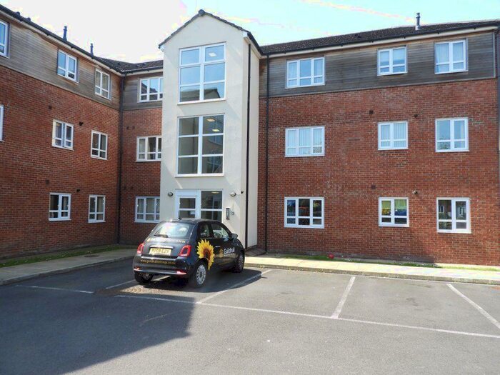 2 Bedroom Flat To Rent In Alder Grove, Ingol, PR2