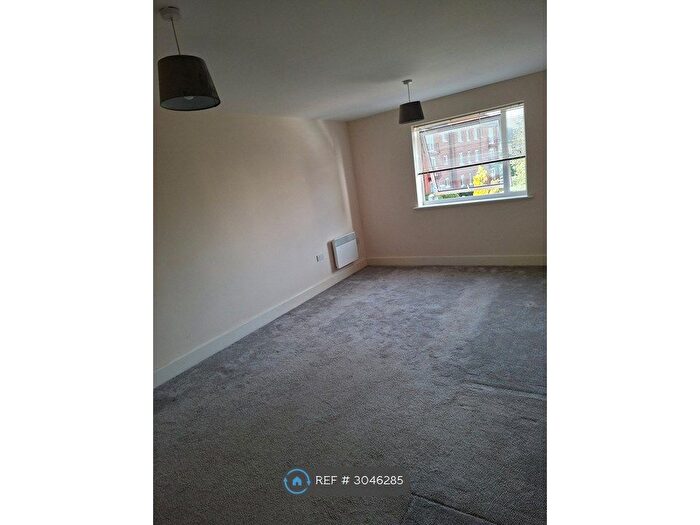 1 Bedroom Flat To Rent In Coxhill Way, Aylesbury, HP21