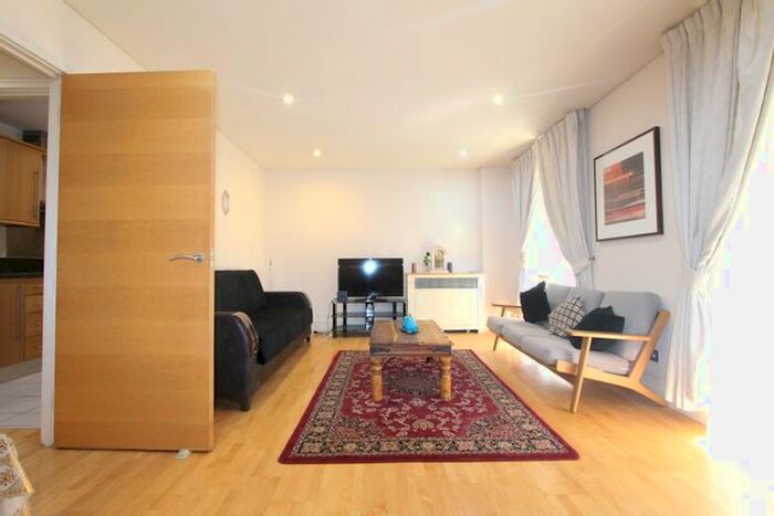 2 Bedroom Flat To Rent In Clarendon Court, Maida Vale, W9