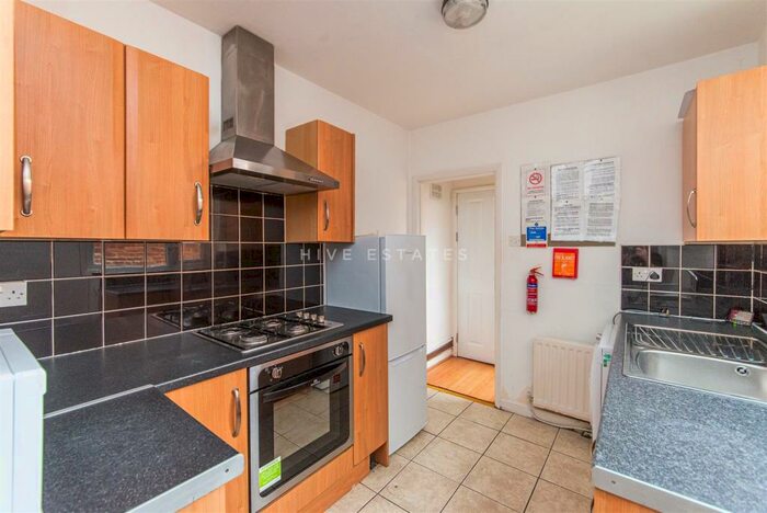 2 Bedroom Flat To Rent In Second Avenue, Heaton, Newcastle Upon Tyne, NE6