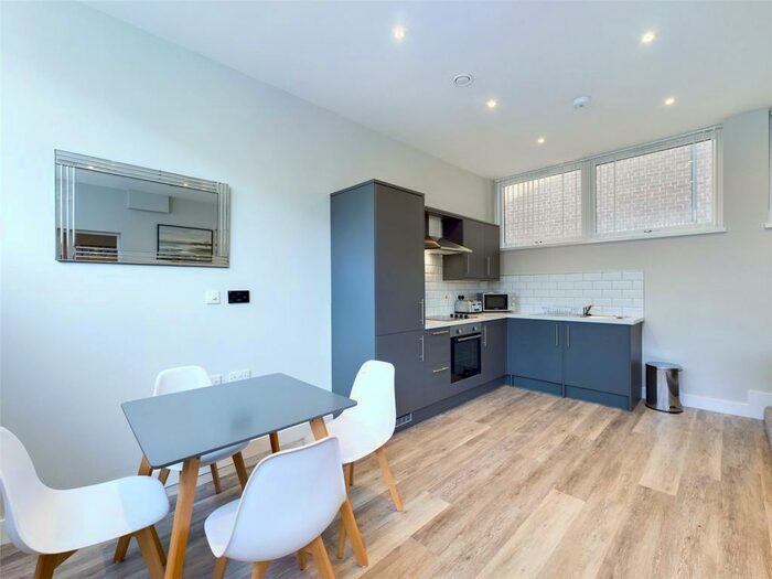 1 Bedroom Apartment To Rent In French Gate, Doncaster, South Yorkshire, DN1