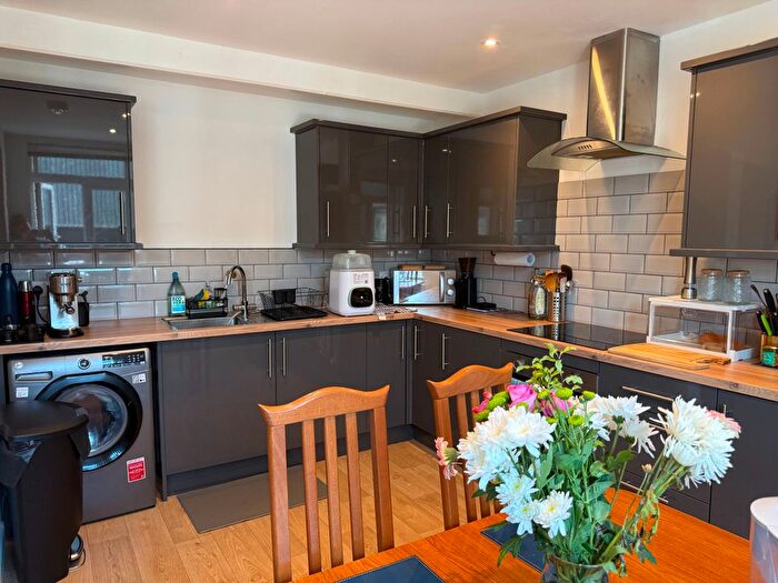 2 Bedroom Flat To Rent In Flat, Eign Street, Hereford, HR4