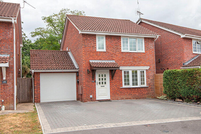 3 Bedroom Detached House For Sale In Serle Close, West Totton, SO40