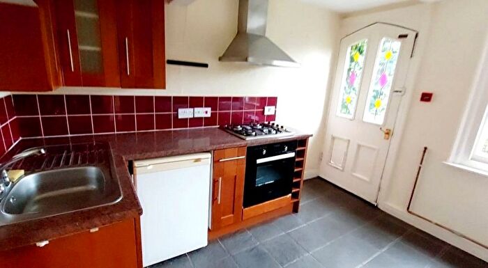 2 Bedroom Flat To Rent In Wenlock Terrace, York, North Yorkshire, YO10