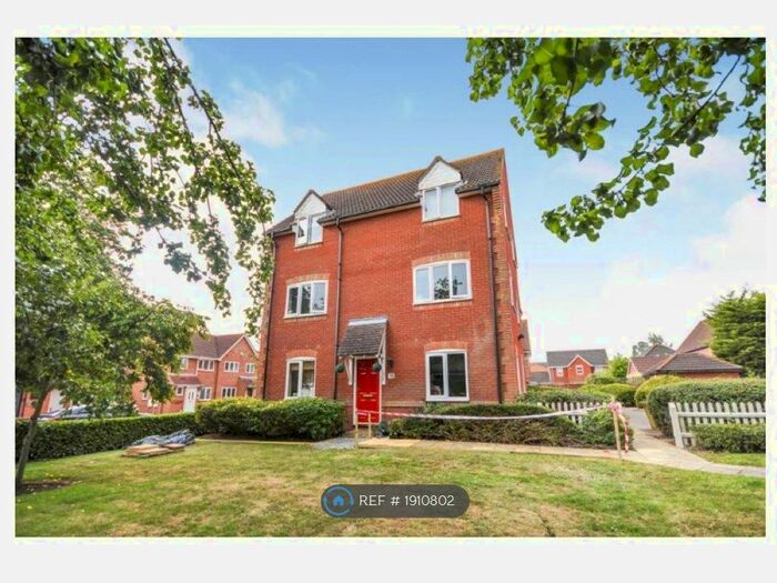 2 Bedroom Flat To Rent In Coburg Lane, Basildon, SS16