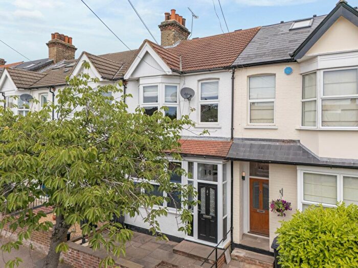 3 Bedroom House For Sale In Ingatestone Road, Woodford Green, IG8