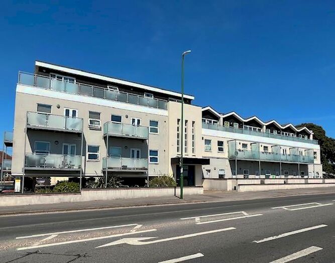 2 Bedroom Flat To Rent In Gardner Road, Portslade, Brighton, BN41