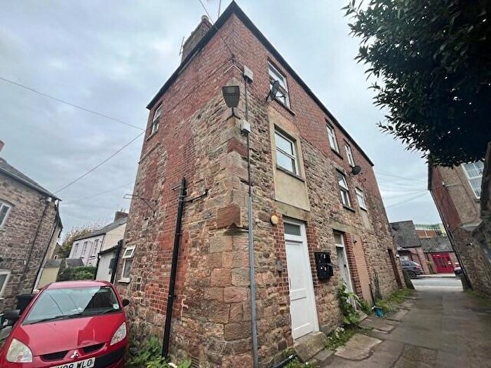 2 Bedroom Flat To Rent In High Street, Mitcheldean, Gloucestershire, GL17