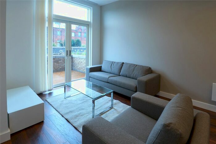 2 Bedroom Flat To Rent In New Bridge Street, Salford, M3
