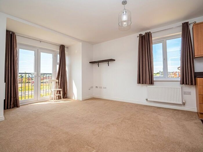 2 Bedroom Flat To Rent In Collis Close, Burntwood, WS7