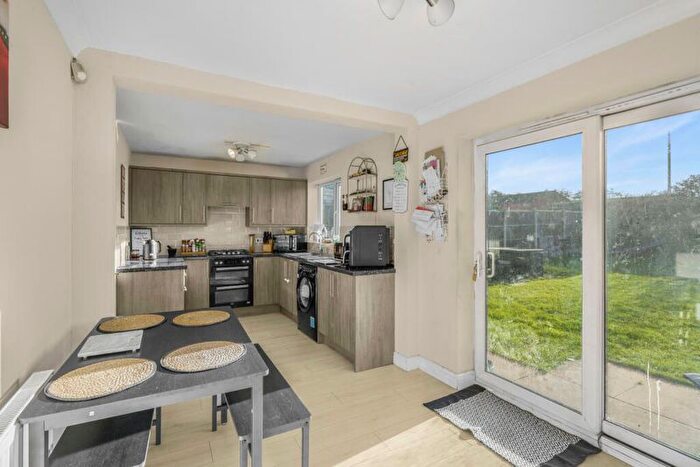 3 Bedroom Detached House For Sale In Old School Lane, Keadby, DN17